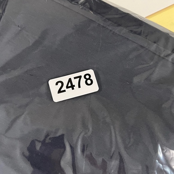 NWT Banana Republic 40W 32L Classic Navy Chino Pants C14 - Picture 10 of 10